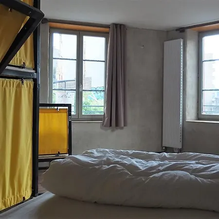 La Maison Rouge - Backpacker Hostel Saint-Etienne  Exterior photo