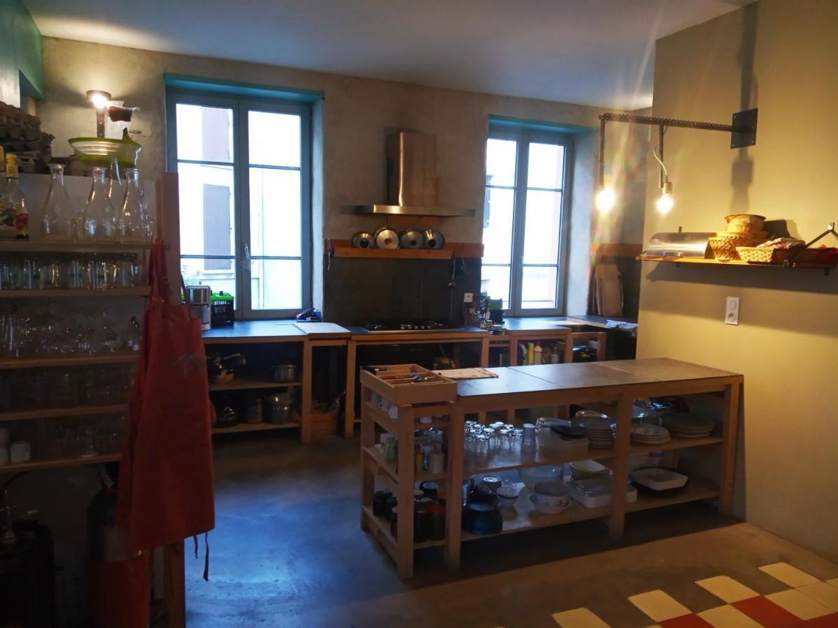 La Maison Rouge - Backpacker
