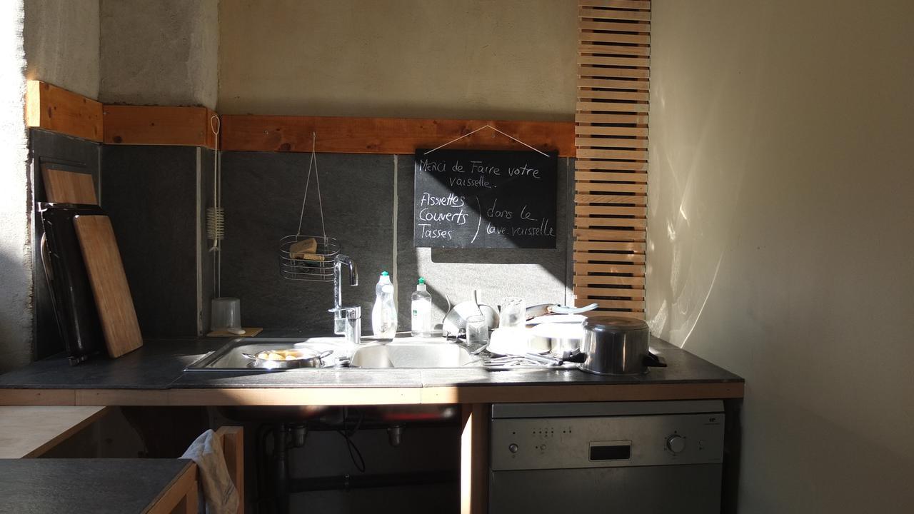Hostel La Maison Rouge - Backpacker *